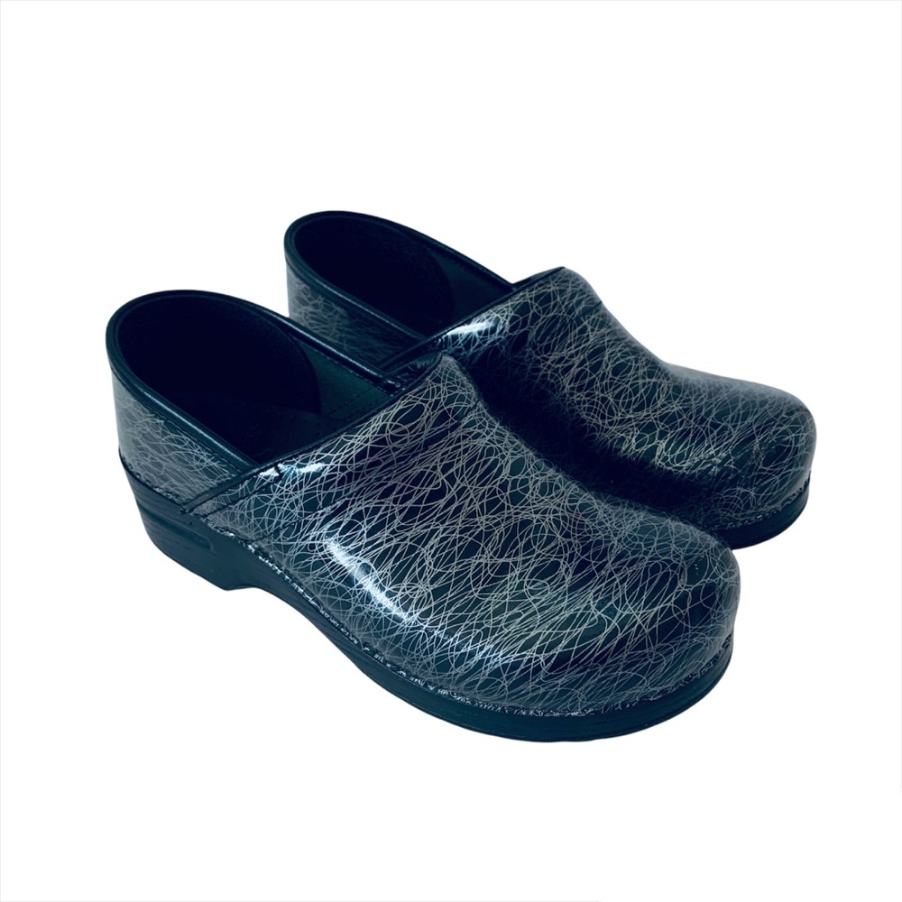 Dansko Black Platform Clogs Size 10.5